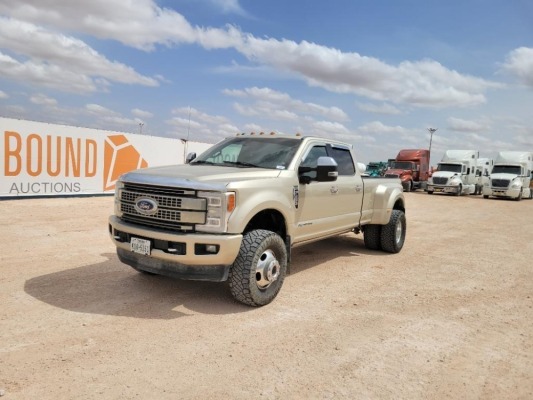 2017 Ford F-350 Platinum Dually Pickup