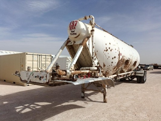 2015 EXA Pneumatic Bulk Trailer