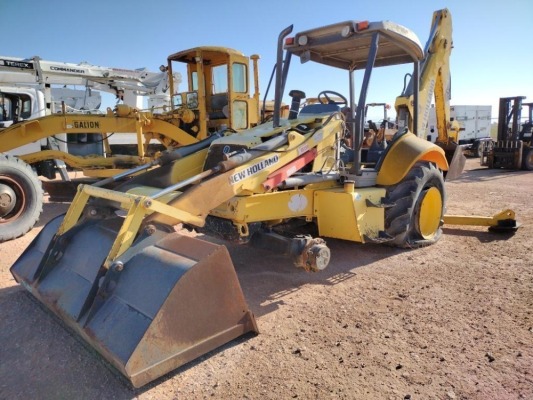 New Holland B95 Backhoe