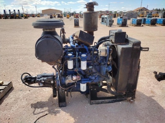 John Deere 4.5 L Diesel Engine w/Hydraulic Pump