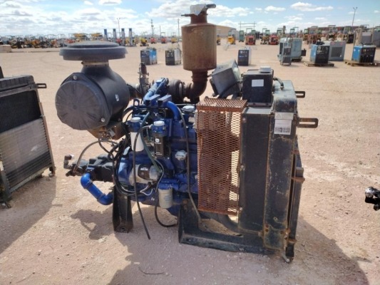 John Deere 4.5 L Diesel Engine w/Hydraulic Pump