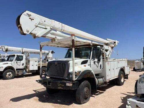 International Bucket Truck