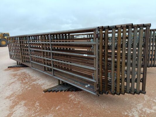 (10) 24Ft Free Standing Fence Panels (1) w/ 12Ft Gate