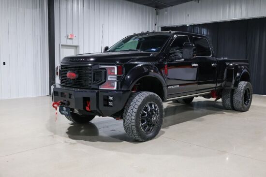 2022 Ford F-450 Limited Dually Pickup