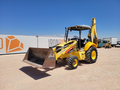 New Holland B95 Backhoe