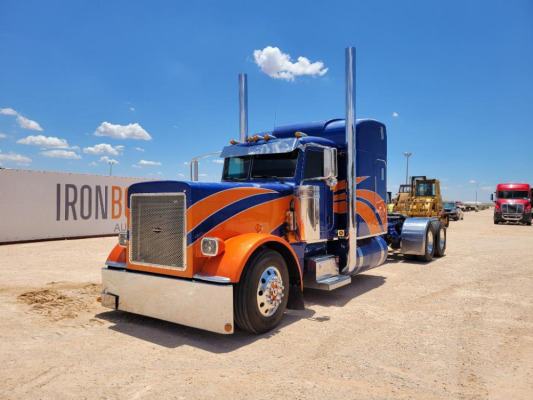 1996 Peterbilt 379 Truck Tractor