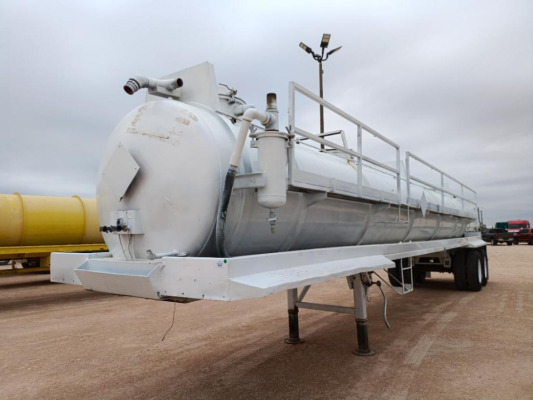 2013 VE Vacuum Tank Trailer