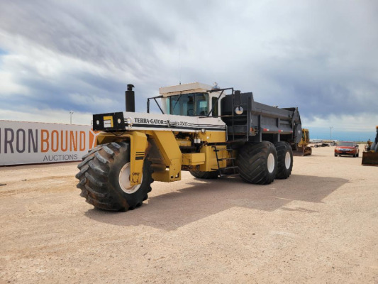 AG-Chem Terra-Gator 2505 Manure Spreader