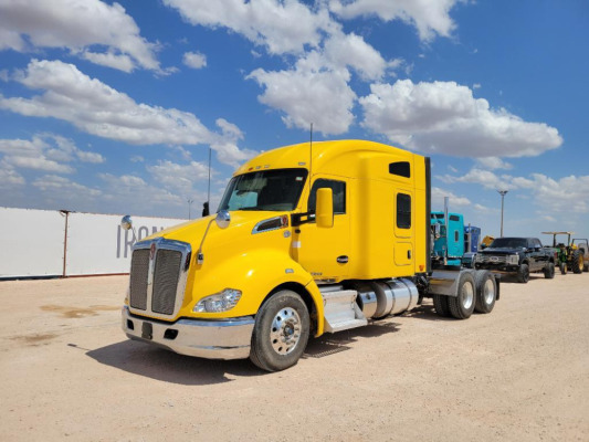 2017 Kenworth T680 Truck Tractor