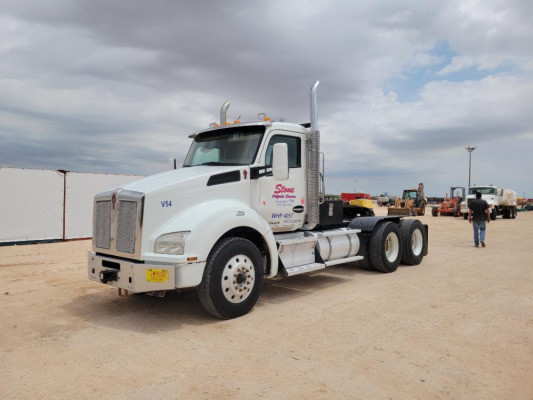 2015 Kenworth T880 Truck Tractor