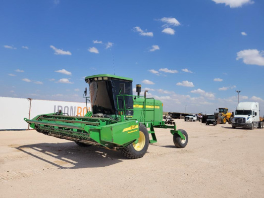 John Deere 4895 Swather