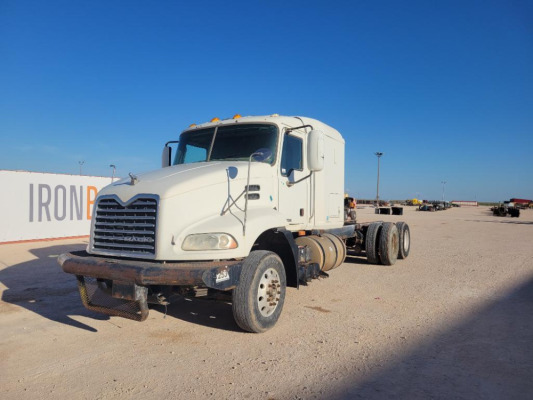 2008 Mack CXU613 Cab & Chassis Truck