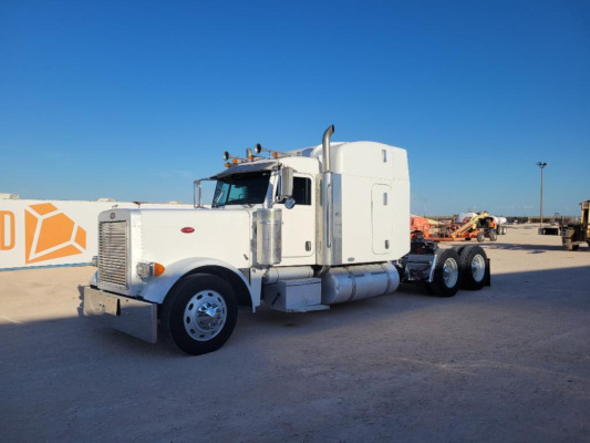 2005 Peterbilt 379 Semi Truck Tractor