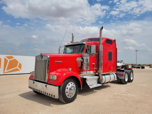2005 Kenworth W900 Truck Tractor