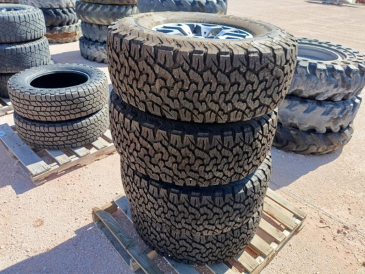 (4) Ford Raptor Wheels w/Tires 315/70 R 17