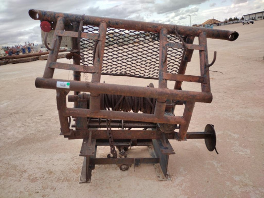 Roustabout Headache Rack w/Tulsa Winch