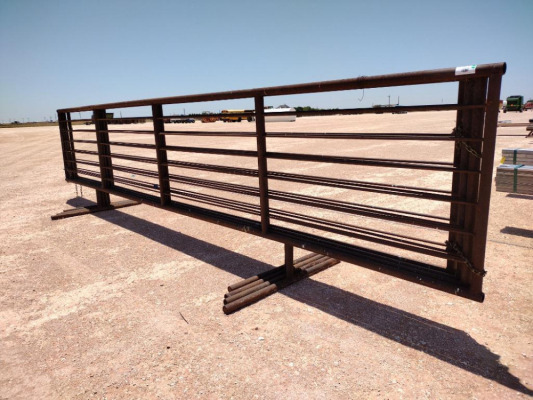 (4) 24Ft Free Standing Fence Panels