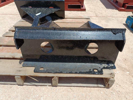 Unused Mini Universal Attach Skid Steer Tree Spade, Unused Mini Universal Attach Skid Steer Trailer