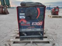 Idealarc Red-D-ARC E300 Welder