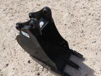 Unused Mini Excavator Bucket CAT 16'' fits 304CR/305CR