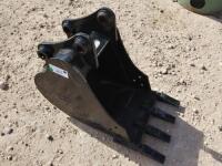 Unused Mini Excavator Bucket CAT 18'' fits 304CR/305CR