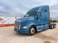 2011 Kenworth T700 Semi Truck