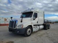 2014 Freightliner Semi Truck