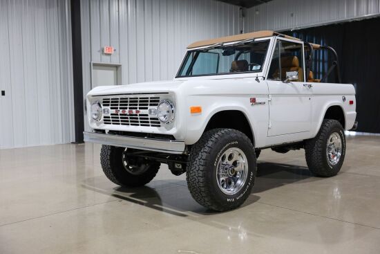 1975 Ford Bronco by Velocity
