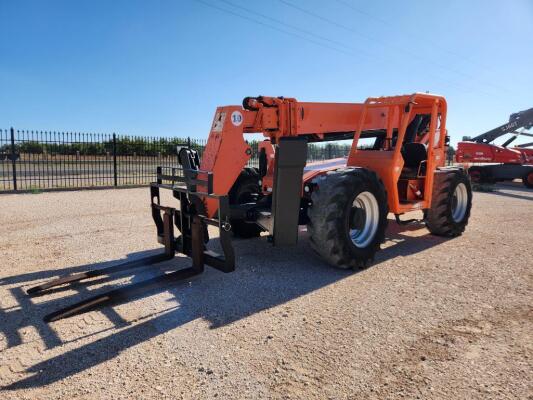 2011 JLG 10054 Telescopic Forklift