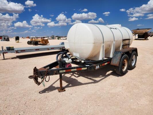 Behnke 1025 Gallon Water Tank Trailer