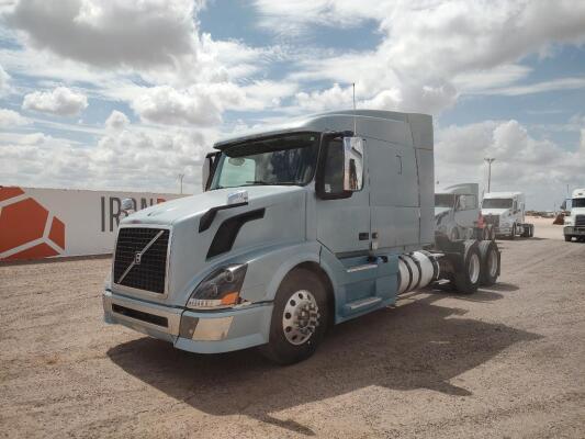 2015 Volvo VNL Truck Tractor