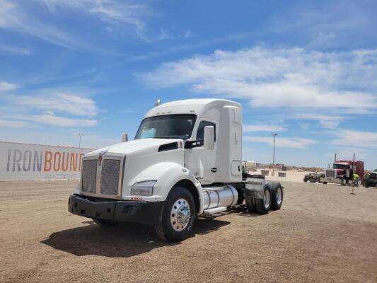 2015 Kenworth T880 Truck Tractor