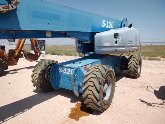 2008 Genie S-120 Manlift