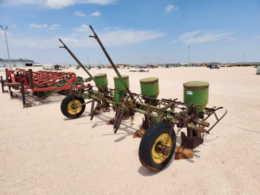 John Deere 4 Row Planter