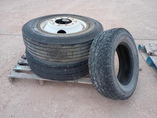 (2) Truck Wheels w/Tires 11 R 22.5 & Pickup Tire 265/70 R 17