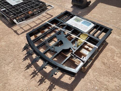 (1) Bi-Parting Galvanized Wrought Gate 3.9ft x 6.3ft