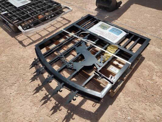 (1) Bi-Parting Galvanized Wrought Gate 3.9ft x 6.3ft