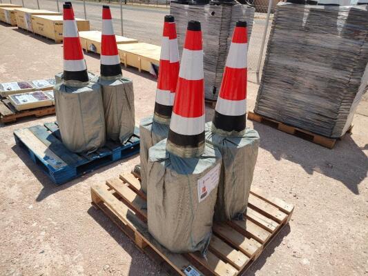 (60) Traffic Safety Cones