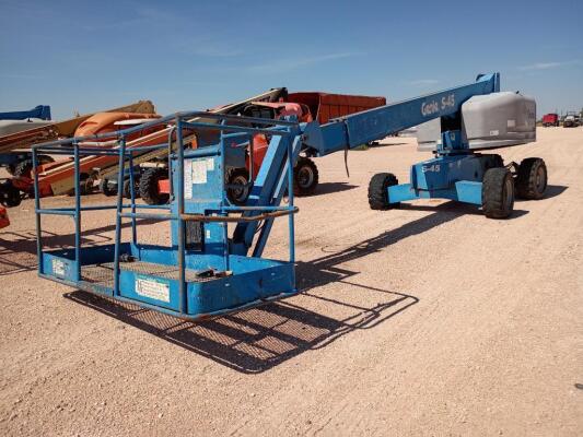 2004 Genie S-45 Manlift