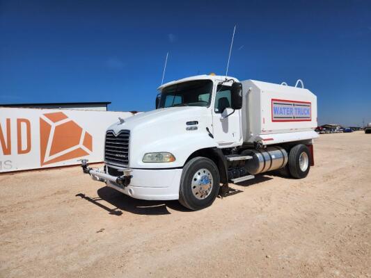 2011 Mack CXU613 Water Truck