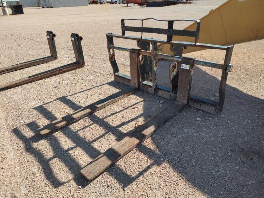 74" Telehandler Mast w/5ft Forks