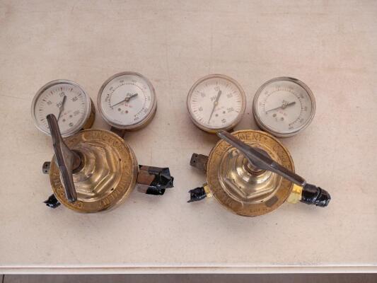 Set of Victor Gas Regulators