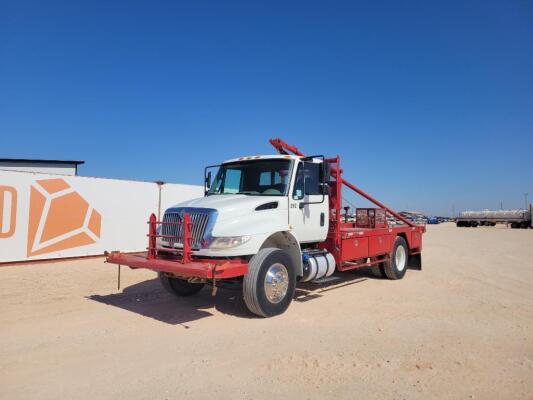 2019 International DuraStar 4300 Roustabout Truck