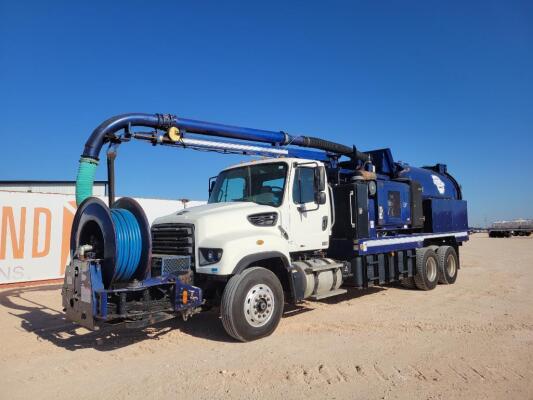 2012 Freightliner Hydrovac Truck