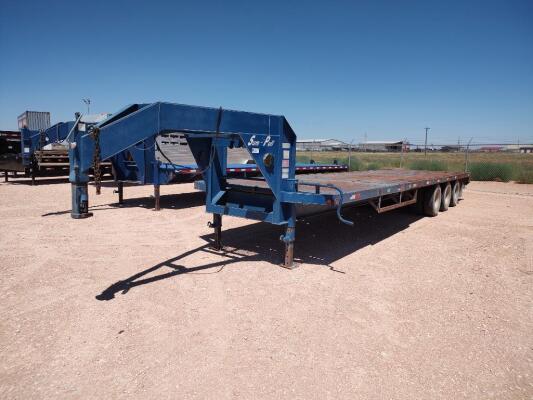 2012 Sure-Pull 30ft Gooseneck Trailer