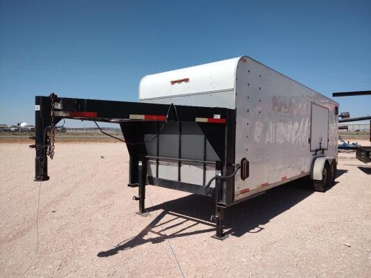 2015 CA Enclosed Gooseneck Wash Trailer