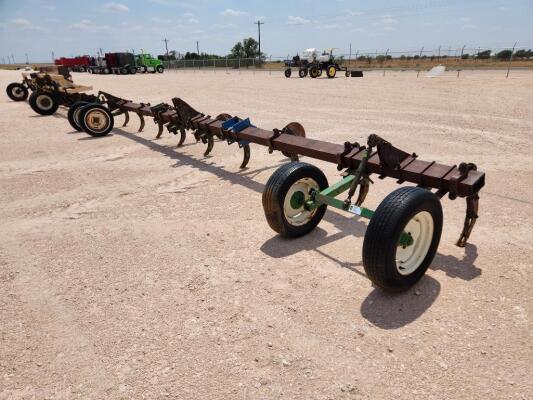John Deere 8 Row Lister