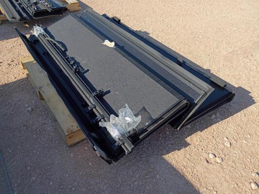 (2) Realtruck Pickup Bed Covers, Fit F-150