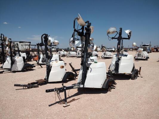 (4) Parts Machine Magnum Light Towers