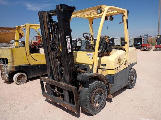 Hyster H80FT Forklift (Does Not Run, Parts Missing)